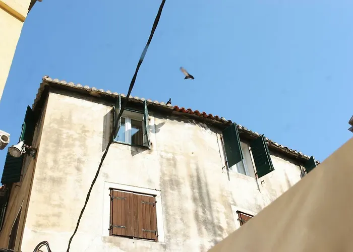 Sara Cosmo Apartment